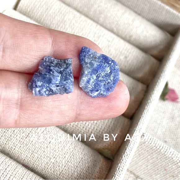 Raw drusy Sodalite chunky maxi stud earrings/maximalist - Picture 3 of 6